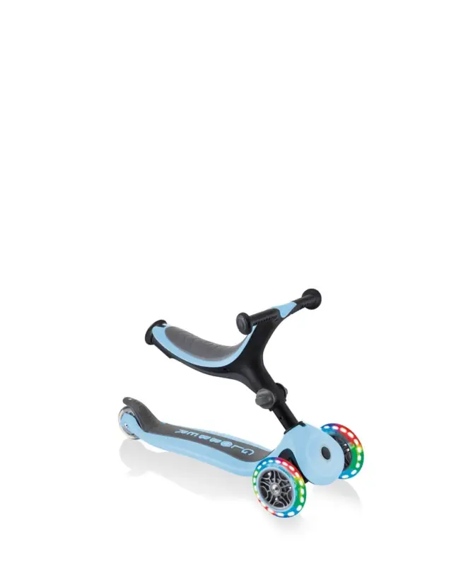 GLOBBER GO-UP FOLDABLE LIGHTS – 3 in 1 Dreirad, 120/80 mm, ABEC 5, 3-rädrig, höhenverstellbar, LED-Rollen, pastellblau Jetzt Kaufen