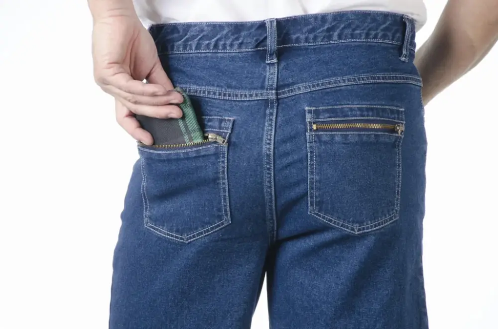 Jeans Shorts, bluestone, mit 2 Reißverschluss Gesäßtaschen, Gr.48 Ausverkauf