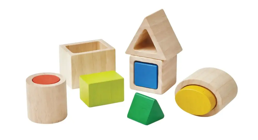 Plan Toys - Stapelspielzeug - Formenboxen, Gummibaumholz Rabatt
